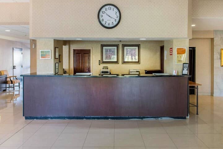 Hotel Interior 4 of 34
