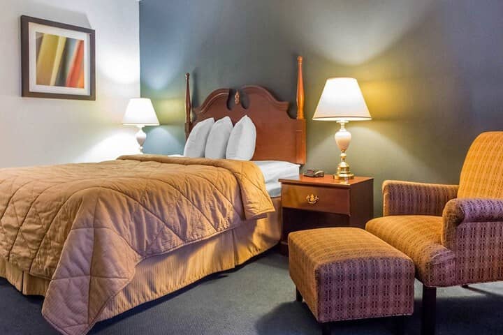 Room 6 of 34